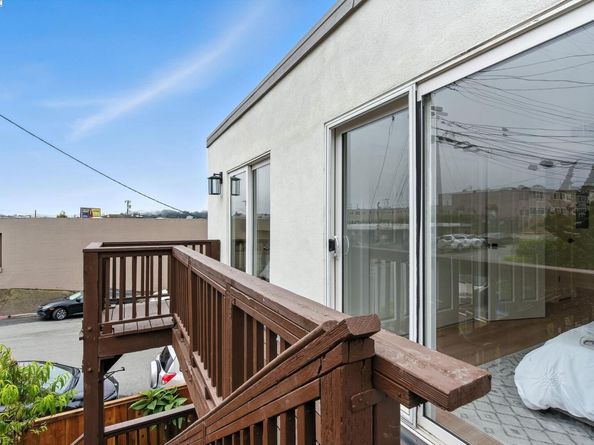 100 Byrne St, Daly City CA 94014