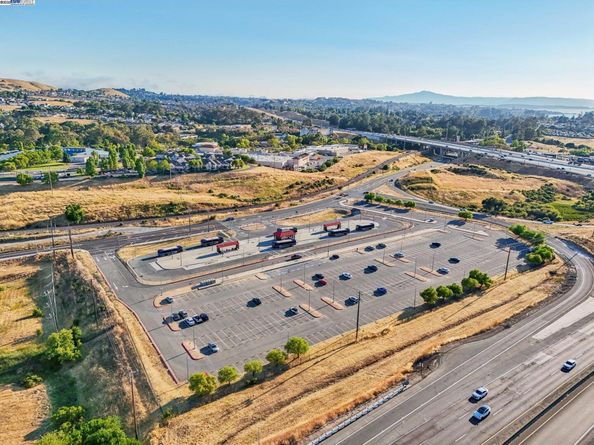 1006 Chelsea, Hercules CA 94547