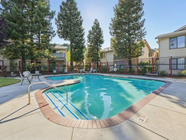 1006 Chelsea, Hercules CA 94547