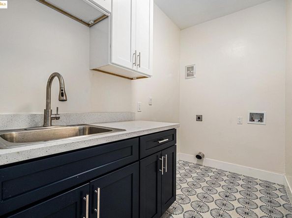 218 The Knoll, Orinda CA 94563