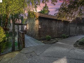 218 The Knoll, Orinda CA 94563