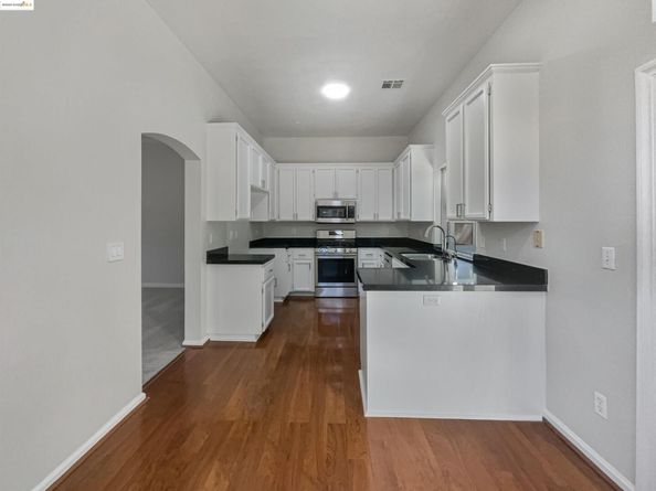 5740 Belleza Dr, Pleasanton CA 94588