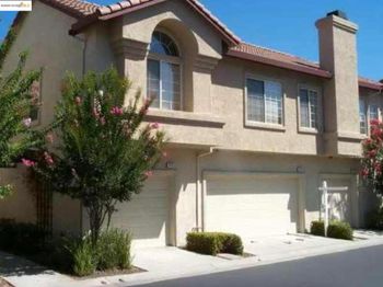 5740 Belleza Dr