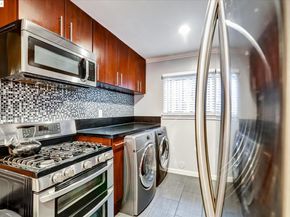 6610-6612 Bancroft Avenue, Oakland CA 94605