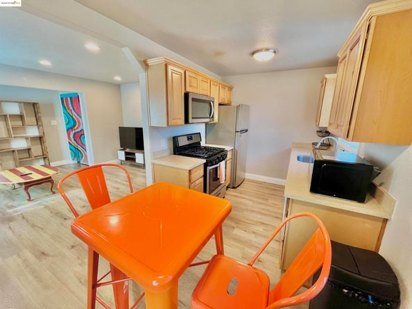 326 MacArthur Blvd, San Leandro CA 94577