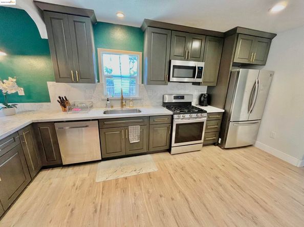 326 MacArthur Blvd, San Leandro CA 94577