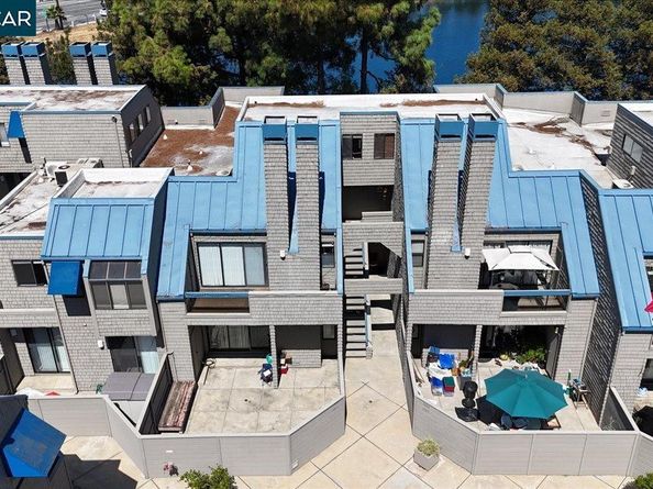 1063 Foxchase Dr, San Jose CA 95123