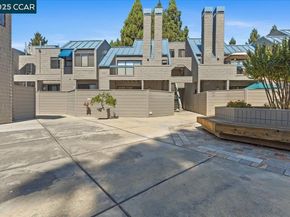 1063 Foxchase Dr, San Jose CA 95123