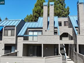 1063 Foxchase Dr, San Jose CA 95123