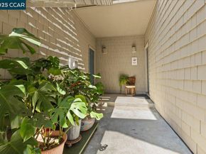 1063 Foxchase Dr, San Jose CA 95123