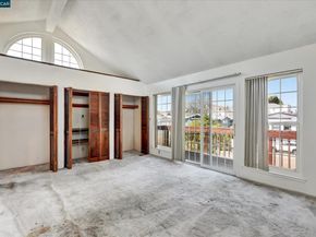 1069 16Th St, Oakland CA 94607
