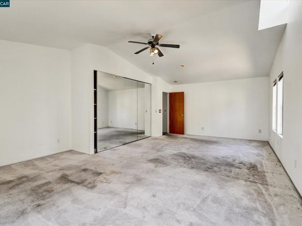 1069 16Th St, Oakland CA 94607