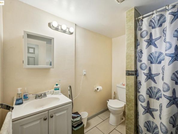 1820 International Blvd, Oakland CA 94606