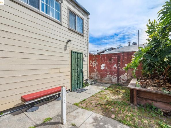 1820 International Blvd, Oakland CA 94606