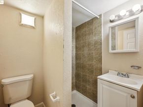 1820 International Blvd, Oakland CA 94606