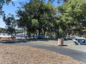 289 Crestview Ave, Martinez CA 94553
