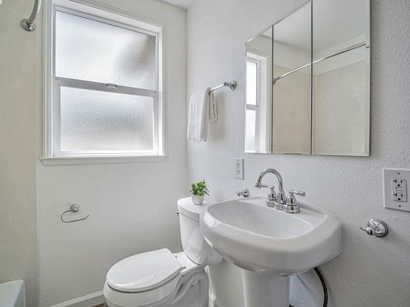 15049 Kesterson St, San Leandro CA 94579