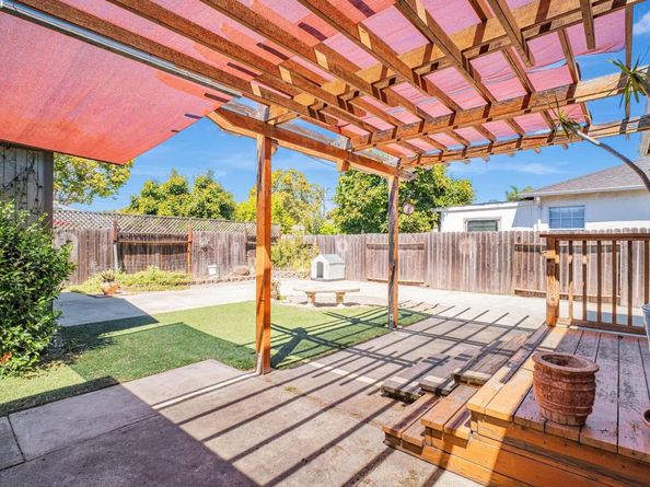 15049 Kesterson St, San Leandro CA 94579