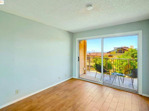 2 Panoramic Way 105, Berkeley CA 94704