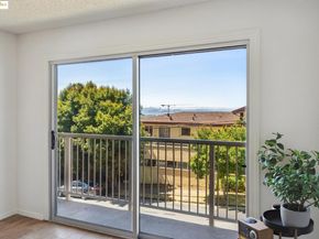 2 Panoramic Way 105, Berkeley CA 94704