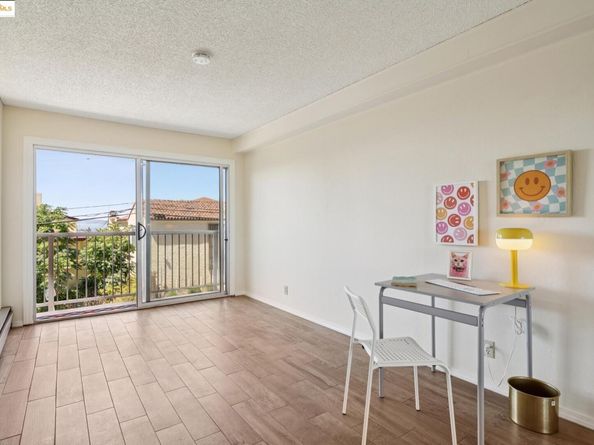 2 Panoramic Way 105, Berkeley CA 94704