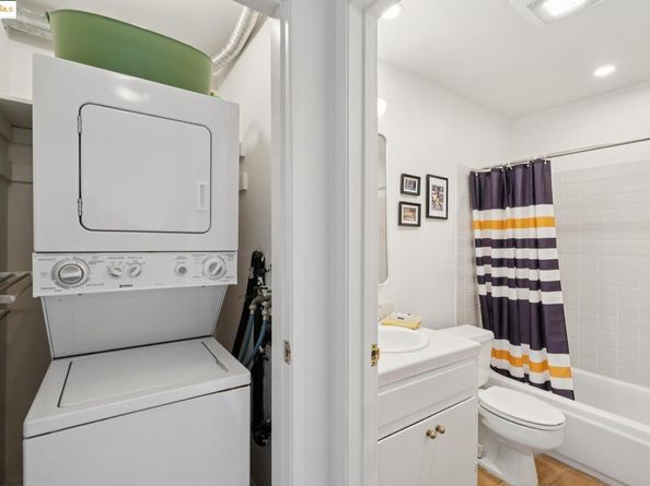 2 Panoramic Way 105, Berkeley CA 94704