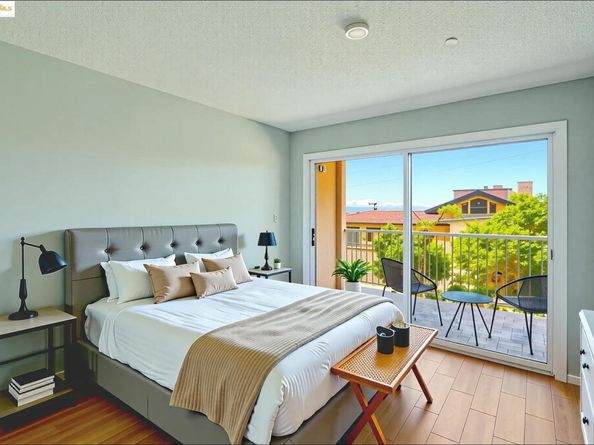 2 Panoramic Way 105, Berkeley CA 94704