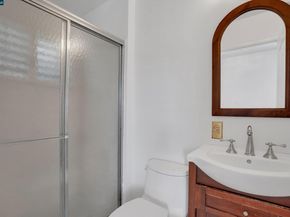 4404 Meadowbrook Dr, Richmond CA 94803
