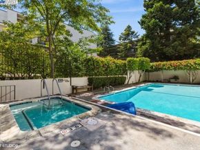 2005 Pleasant Valley Ave 316, Oakland CA 94611