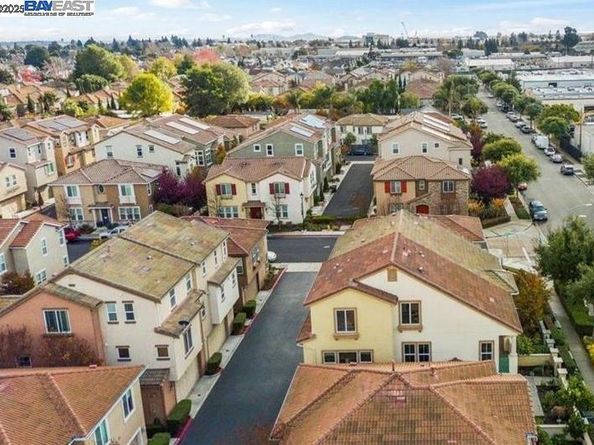 23654 Saklan Rd, Hayward CA 94545