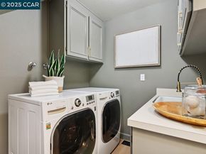 27 Toledo Dr, Lafayette CA 94549