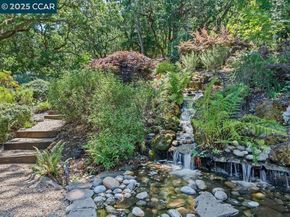 27 Toledo Dr, Lafayette CA 94549