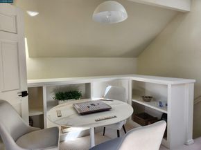 27 Toledo Dr, Lafayette CA 94549