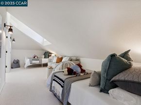 27 Toledo Dr, Lafayette CA 94549