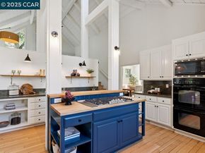 27 Toledo Dr, Lafayette CA 94549