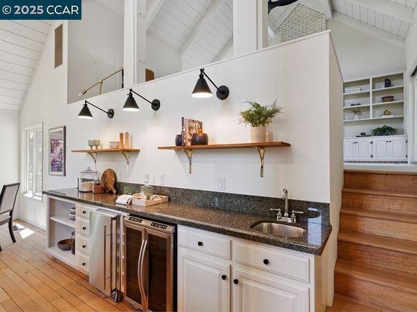 27 Toledo Dr, Lafayette CA 94549
