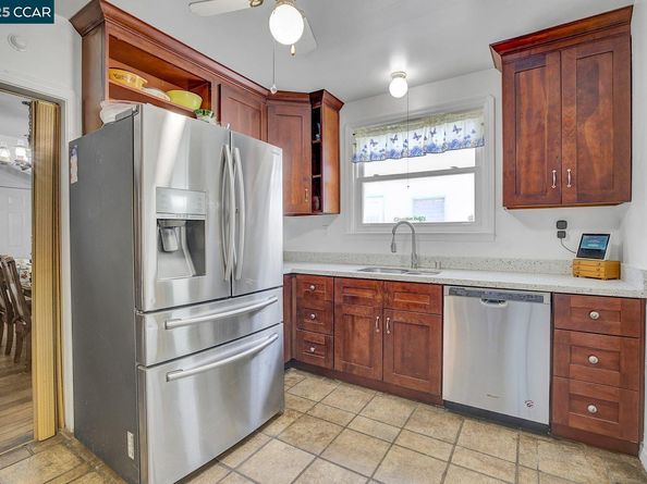 2014 109Th Ave, Oakland CA 94603