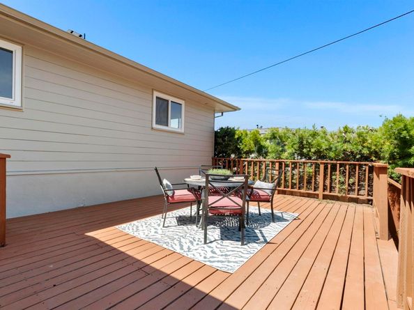5176 Proctor Rd, Castro Valley CA 94546