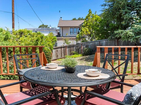 5176 Proctor Rd, Castro Valley CA 94546