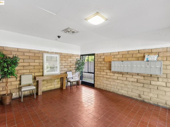 2632 Warring St 1, Berkeley CA 94704