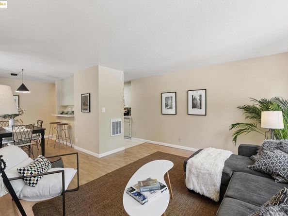 2632 Warring St 1, Berkeley CA 94704