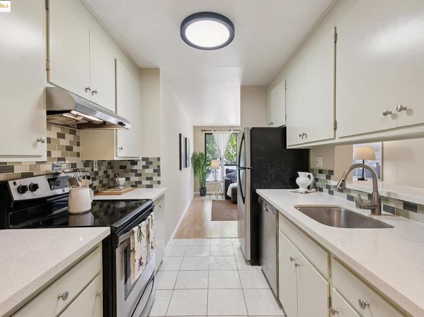 2632 Warring St 1, Berkeley CA 94704