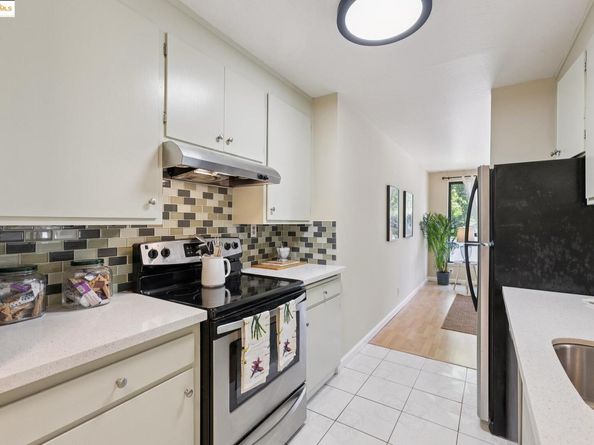 2632 Warring St 1, Berkeley CA 94704