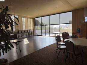 565 Bellevue Ave 2505, Oakland CA 94610