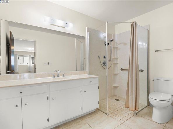 2133 Santa Clara Ave 217, Alameda CA 94501