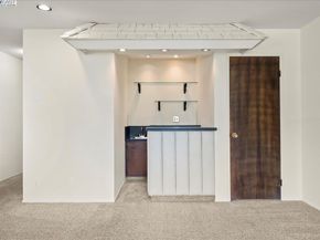 2133 Santa Clara Ave 217, Alameda CA 94501