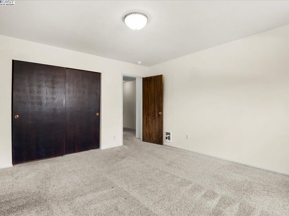 2133 Santa Clara Ave 217, Alameda CA 94501