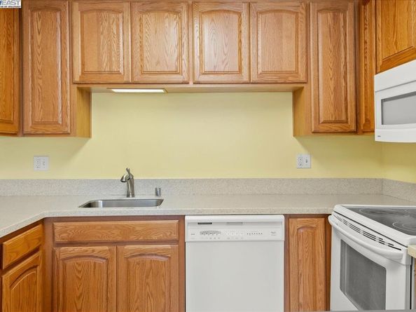 2133 Santa Clara Ave 217, Alameda CA 94501