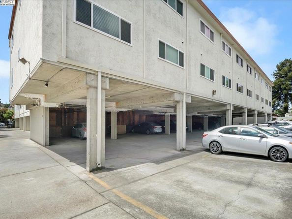 2133 Santa Clara Ave 217, Alameda CA 94501