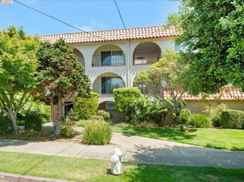 2133 Santa Clara Ave